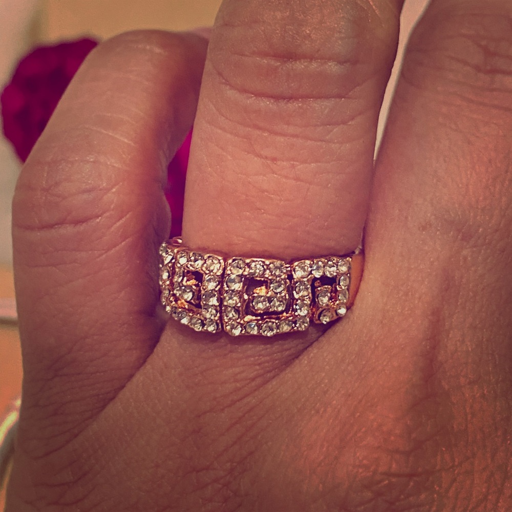 Fashion Ring in Rose Gold Color